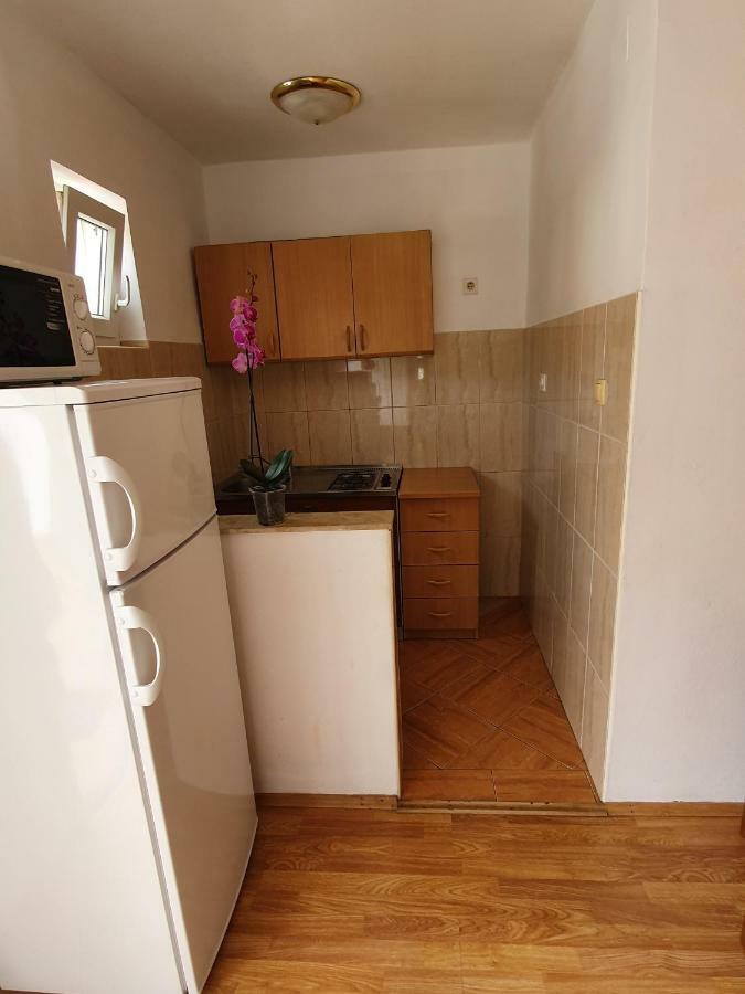 Apartments Slavica Rab Town Exterior photo