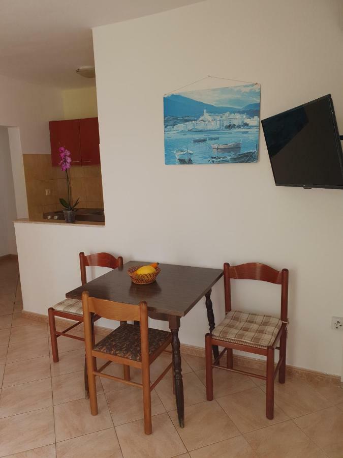 Apartments Slavica Rab Town Exterior photo